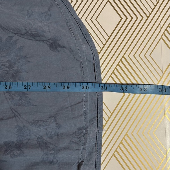 Vintage Tommy Bahama Blue Floral Silk Blend Button Down Shirt - Picture 6 of 7